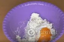 Сирники з горіхами - Крок 3 Сирники з горіхами - Крок 3