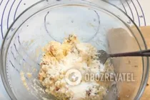Сырники с бананом, курагой и орехами - Шаг 5 Сырники с бананом, курагой и орехами - Шаг 5
