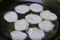 Сырники в медово-сметанном соусе - Шаг 3 Сырники в медово-сметанном соусе - Шаг 3