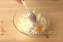 Сырники на сухой сковороде - Шаг 4 Сырники на сухой сковороде - Шаг 4