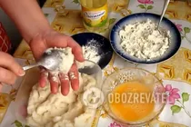 Сырники из манной каши - Шаг 2 Сырники из манной каши - Шаг 2