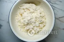 Сырники из обезжиренного творога - Шаг 3 Сырники из обезжиренного творога - Шаг 3