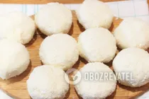 Сырники из творожной массы с изюмом - Шаг 5 Сырники из творожной массы с изюмом - Шаг 5