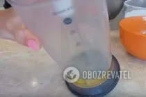 Сырники с цукатами - Шаг 3 Сырники с цукатами - Шаг 3