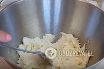 Сырники с цукатами - Шаг 4 Сырники с цукатами - Шаг 4