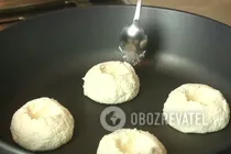 Кокосовые сырники без муки - Шаг 6 Кокосовые сырники без муки - Шаг 6