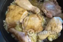 Смажена курка в сметані на сковороді - Крок 5 Смажена курка в сметані на сковороді - Крок 5