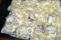Хек під сметанно-сирним соусом - Крок 5 Хек під сметанно-сирним соусом - Крок 5