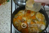Тушеная курица с луком и морковью - Шаг 7 Тушеная курица с луком и морковью - Шаг 7