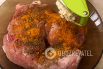 Тушеная курица с картошкой в рукаве - Шаг 6 Тушеная курица с картошкой в рукаве - Шаг 6
