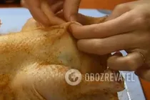 Курица, фаршированная яблоками - Шаг 4 Курица, фаршированная яблоками - Шаг 4