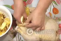 Курка, фарширована апельсинами - Крок 4 Курка, фарширована апельсинами - Крок 4