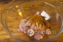 Курица, тушеная в сливках с карри - Шаг 2 Курица, тушеная в сливках с карри - Шаг 2