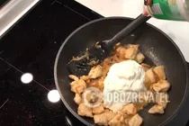 Тушеная курица со сметаной и луком - Шаг 5 Тушеная курица со сметаной и луком - Шаг 5