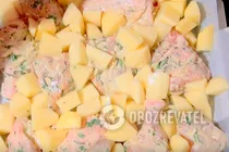 Тушкована курка з картоплею у вершках - Крок 9 Тушкована курка з картоплею у вершках - Крок 9
