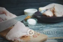 Курица, тушеная в белом вине по-итальянски - Шаг 1 Курица, тушеная в белом вине по-итальянски - Шаг 1