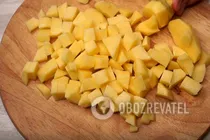 Тушкована курка з картоплею в горщику - Крок 2 Тушкована курка з картоплею в горщику - Крок 2