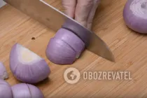 Курица с грибами, тушеная в красном вине - Шаг 3 Курица с грибами, тушеная в красном вине - Шаг 3