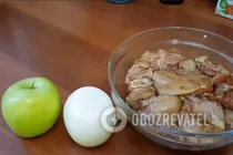 Тушеные окорочка с яблоками - Шаг 2 Тушеные окорочка с яблоками - Шаг 2