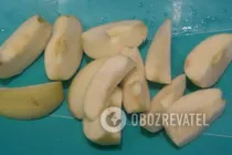 Тушеные окорочка с яблоками и сыром - Шаг 4 Тушеные окорочка с яблоками и сыром - Шаг 4