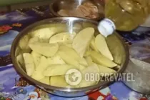 Курка з картоплею в рукаві - Крок 3 Курка з картоплею в рукаві - Крок 3
