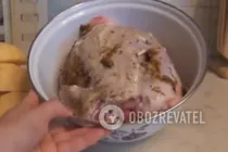 Курка в рукаві з яблуками - Крок 1 Курка в рукаві з яблуками - Крок 1
