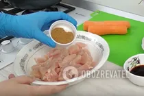 Курица, тушеная в соевом соусе со стручковой фасолью - Шаг 1 Курица, тушеная в соевом соусе со стручковой фасолью - Шаг 1