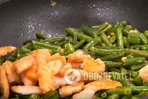 Тушеная курица со стручковой фасолью - Шаг 11 Тушеная курица со стручковой фасолью - Шаг 11