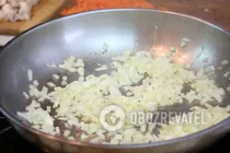 Курица, тушеная в сырном соусе - Шаг 3 Курица, тушеная в сырном соусе - Шаг 3