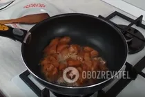 Курица, тушеная в соевом соусе со стручковой фасолью - Шаг 3 Курица, тушеная в соевом соусе со стручковой фасолью - Шаг 3