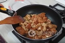 Курица, тушеная в соевом соусе со стручковой фасолью - Шаг 4 Курица, тушеная в соевом соусе со стручковой фасолью - Шаг 4