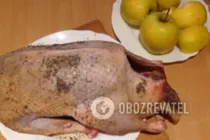 Качка в рукаві з яблуками - Крок 1 Качка в рукаві з яблуками - Крок 1
