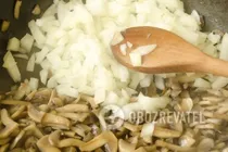 Індичка, фарширована грибами і печінкою - Крок 3 Індичка, фарширована грибами і печінкою - Крок 3