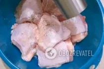 Жареные окорочка с чесноком - Шаг 2 Жареные окорочка с чесноком - Шаг 2