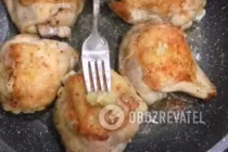 Жареные окорочка с чесноком - Шаг 7 Жареные окорочка с чесноком - Шаг 7