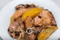 Тушеная курица с яблоками и луком - Шаг 7 Тушеная курица с яблоками и луком - Шаг 7