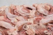 Тушеная курица с яблоками и луком - Шаг 1 Тушеная курица с яблоками и луком - Шаг 1