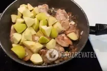 Тушкована курка з яблуками та часником - Крок 4 Тушкована курка з яблуками та часником - Крок 4