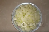 Курица, тушеная с квашеной капустой - Шаг 2 Курица, тушеная с квашеной капустой - Шаг 2
