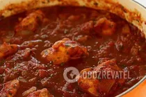 Курица, тушеная в томатном соусе с помидорами - Шаг 5 Курица, тушеная в томатном соусе с помидорами - Шаг 5