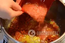 Тушеная курица в томатном соусе - Шаг 3 Тушеная курица в томатном соусе - Шаг 3