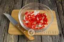 Курица, тушеная в томатном соусе с помидорами - Шаг 4 Курица, тушеная в томатном соусе с помидорами - Шаг 4