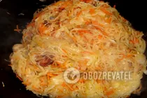 Курица, тушеная с квашеной капустой - Шаг 6 Курица, тушеная с квашеной капустой - Шаг 6
