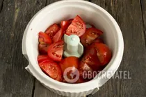 Курица, тушеная в томатном соусе с помидорами - Шаг 3 Курица, тушеная в томатном соусе с помидорами - Шаг 3