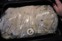 Індичка в рукаві з картоплею і цибулею - Крок 6 Індичка в рукаві з картоплею і цибулею - Крок 6