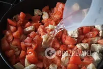 Тушкована курка з помідорами - Крок 8 Тушкована курка з помідорами - Крок 8