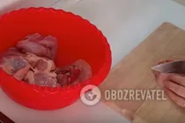 Тушеная курица с кабачками - Шаг 1 Тушеная курица с кабачками - Шаг 1