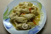 Тушкована курка в сметані з морковою - Крок 10 Тушкована курка в сметані з морковою - Крок 10