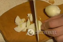 Тушкована курка з морквою та яблуком - Крок 1 Тушкована курка з морквою та яблуком - Крок 1