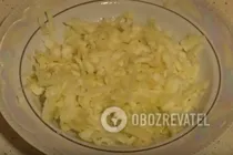 Тушкована курка з морквою та яблуком - Крок 2 Тушкована курка з морквою та яблуком - Крок 2